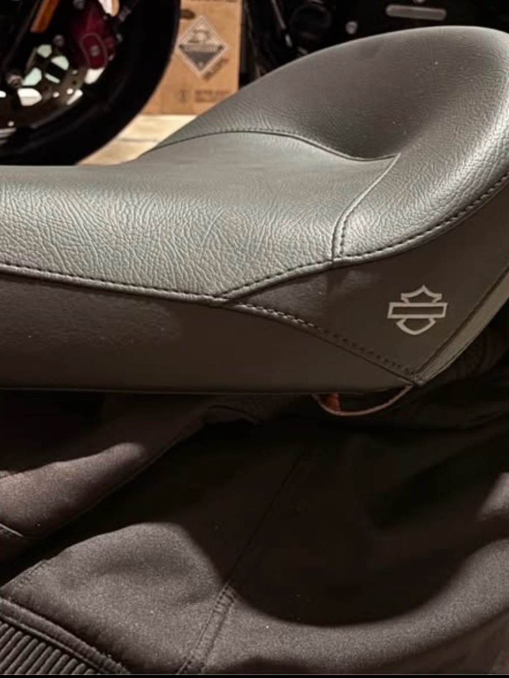 Harley-Davidson Black Seat Base with Green Inspection Dot